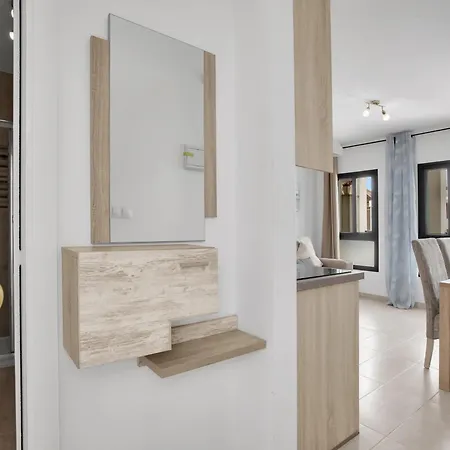 Apartamento Luminoso Con Piscina Y Wi-fi, Centro De Los Cristianos, Cerca De La Playa - Es-347-40 Lägenhet