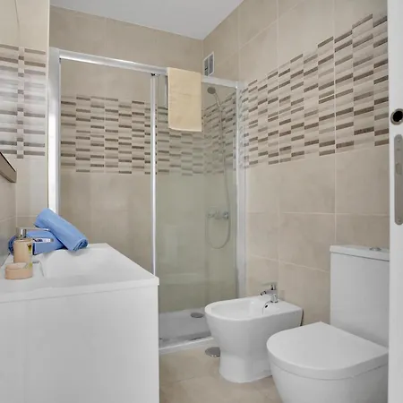 Apartamento Luminoso Con Piscina Y Wi-fi, Centro De Los Cristianos, Cerca De La Playa - Es-347-40 Arona (Tenerife)