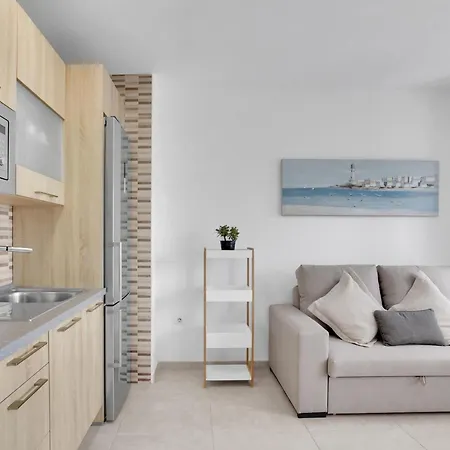 Apartamento Luminoso Con Piscina Y Wi-fi, Centro De Los Cristianos, Cerca De La Playa - Es-347-40